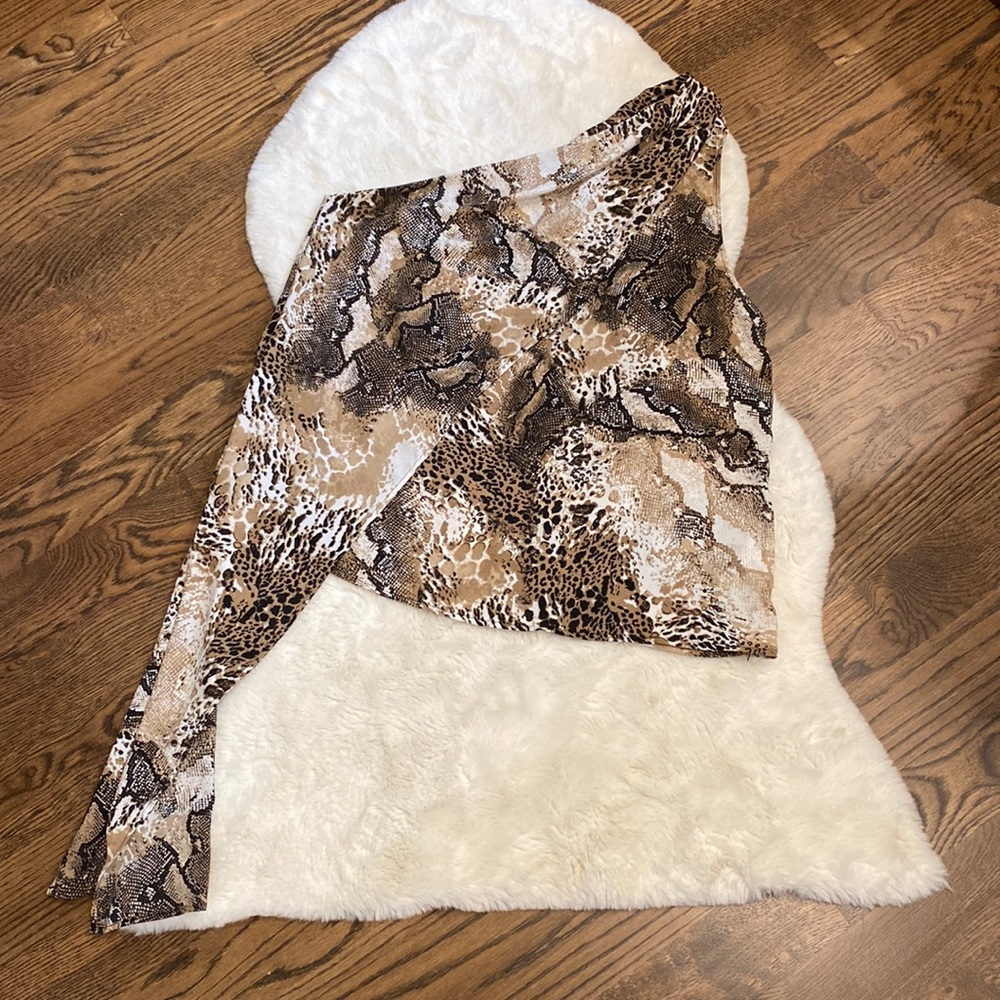 One Shouldered Animal Print Top